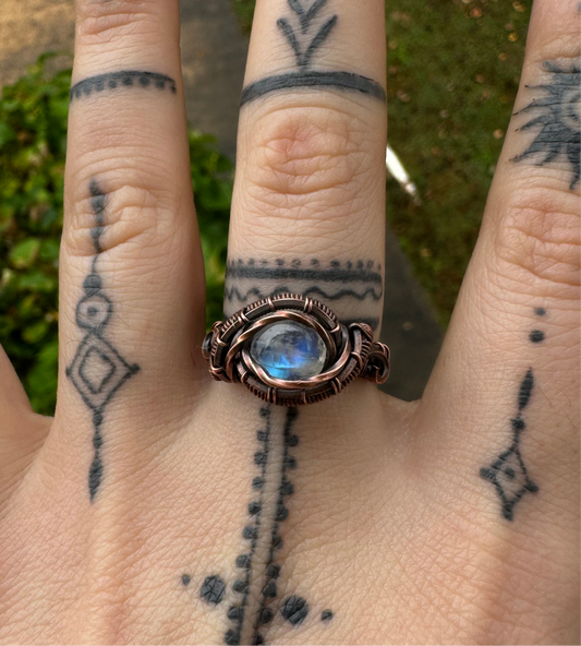 Moonstone Ring (us size 7.5)