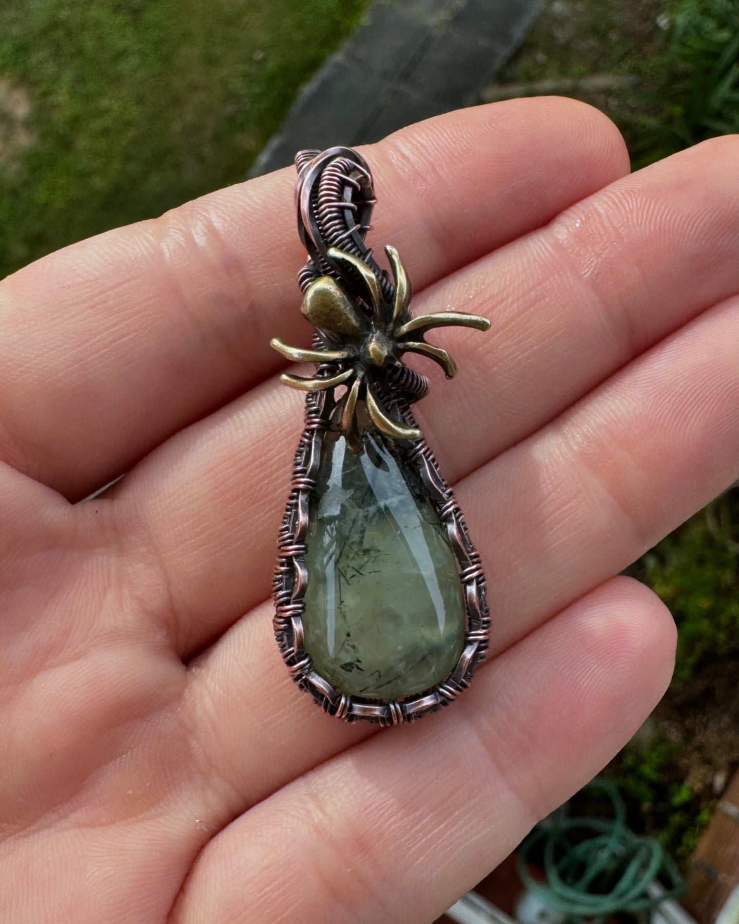 Prehnite Spider