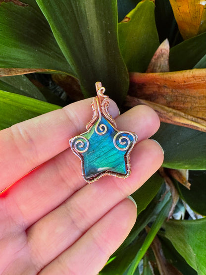 Labradorite Star